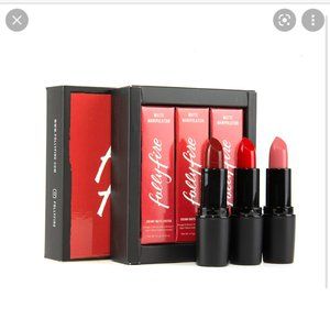 NWT 💄 Folly Fire Expensive Habits